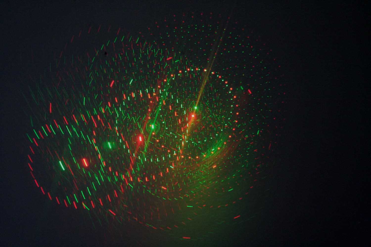 Лучевой лазерный проектор INVOLIGHT SLL200RG