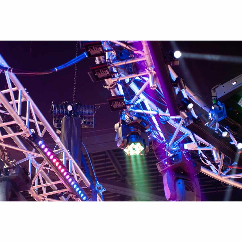 Вращающаяся голова American DJ INNO COLOR BEAM LED