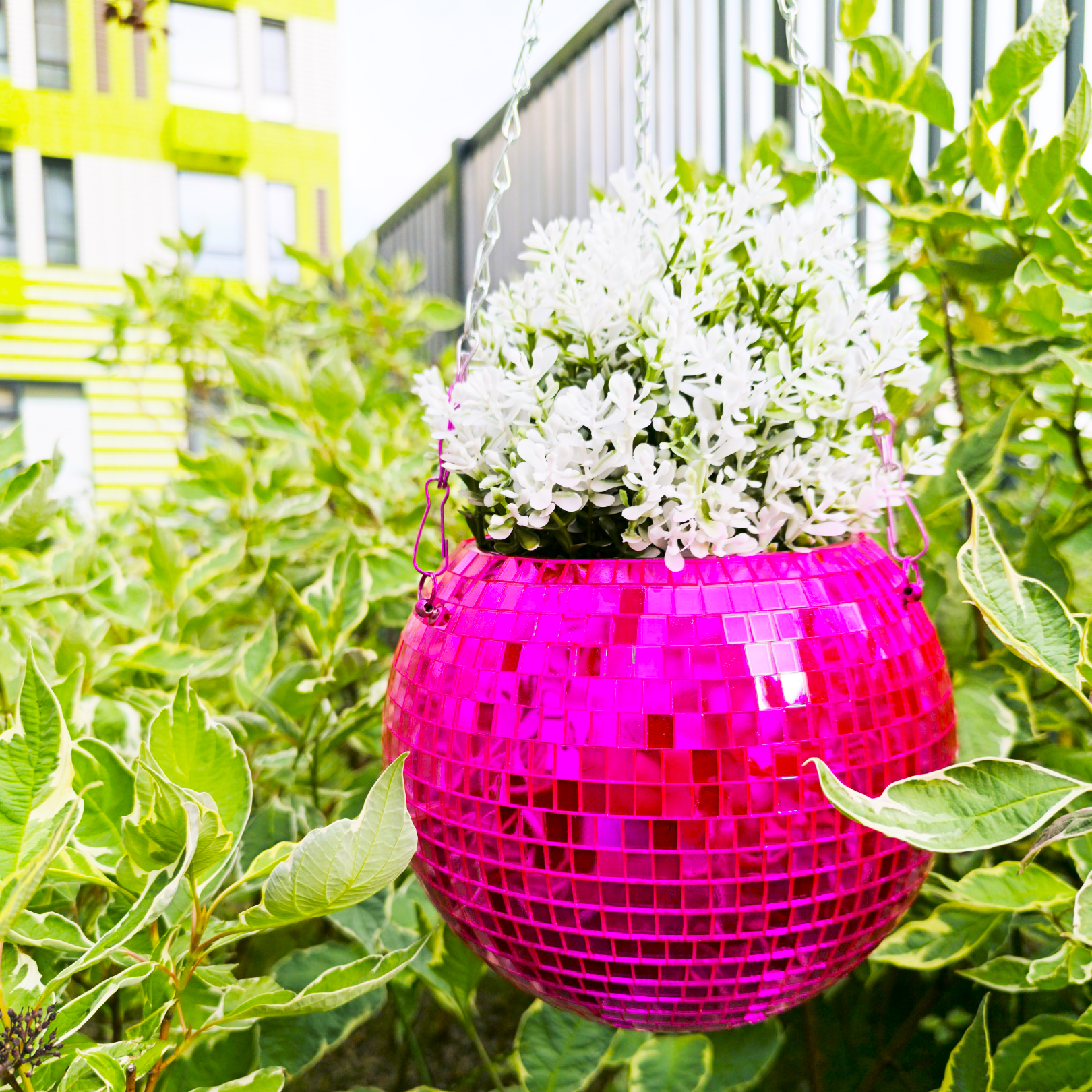 Зеркальное подвесное кашпо в форме диско-шара, 20 см пурпурное