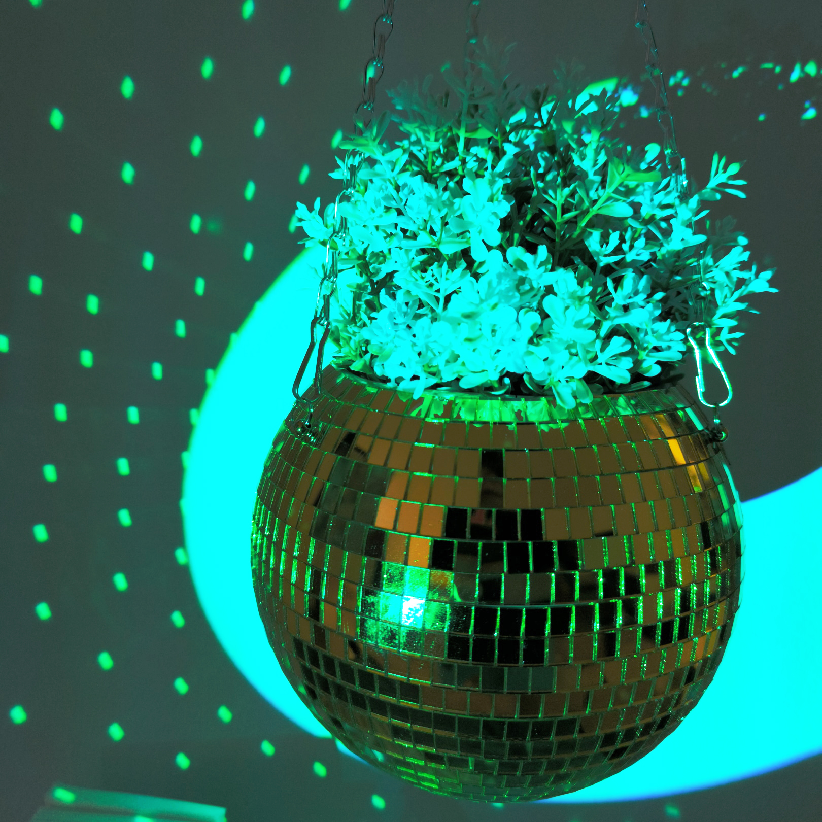 Зеркальное подвесное кашпо в форме диско-шара, 20 см золотое