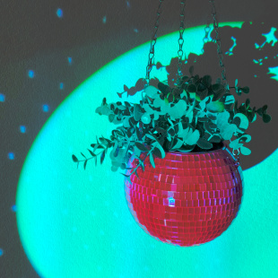 Зеркальное подвесное кашпо в форме диско-шара, 15 см пурпурное