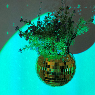 Зеркальное подвесное кашпо в форме диско-шара, 12 см золотое