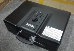 Механический сейф в салон автомобиля "Ospon 928" для денег и оружия